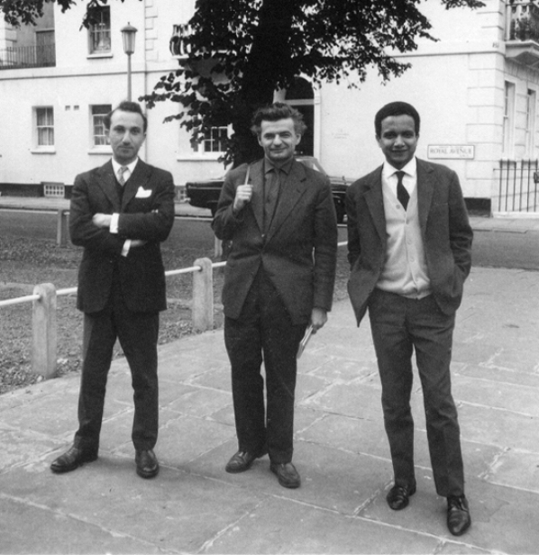 1961 : à Londres avec les poètes Yves Bonnefoy (au centre) et Alberto Lacerda.